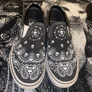 Paisley Skull Vans